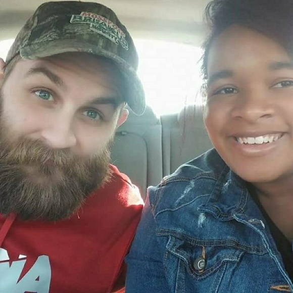 Meet your Posher, Erin - Picture 1 of 4